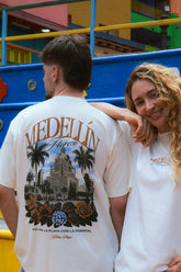 Camiseta Media Oversize Medellín Florece Crudo (250 grs)