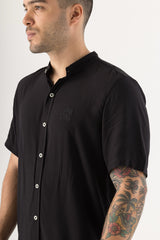 Camisa Hombre Cuello Mao Negra Solano (Chalis)
