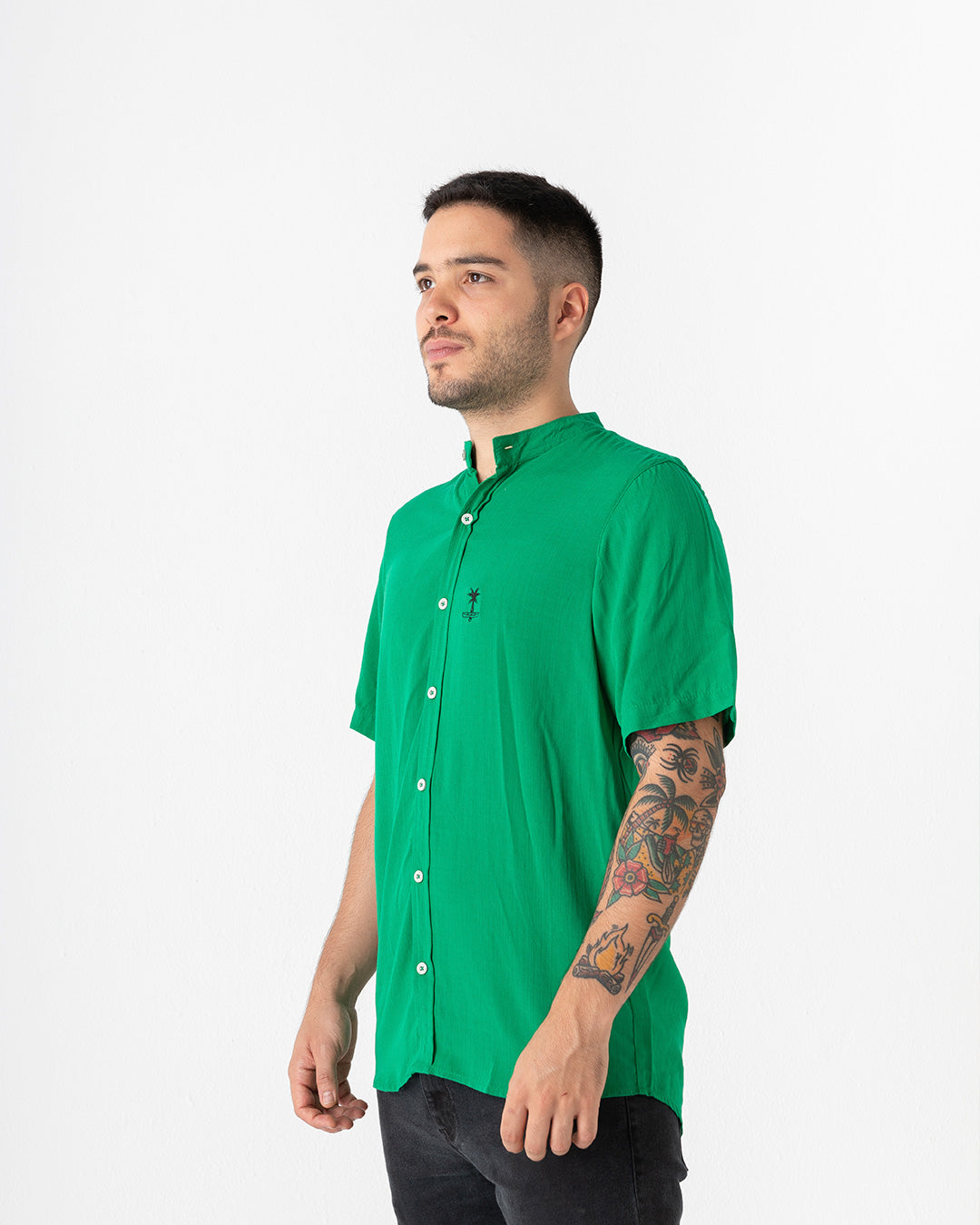 Camisa hombre Aguacate Cuello mao (Chalis)