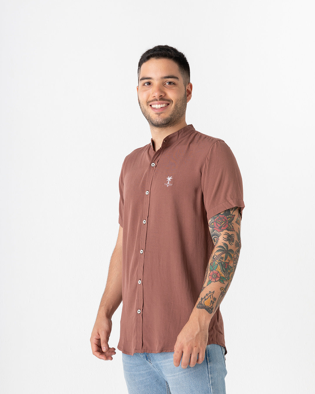 Tamarindo cuello mao (Camisa hombre)