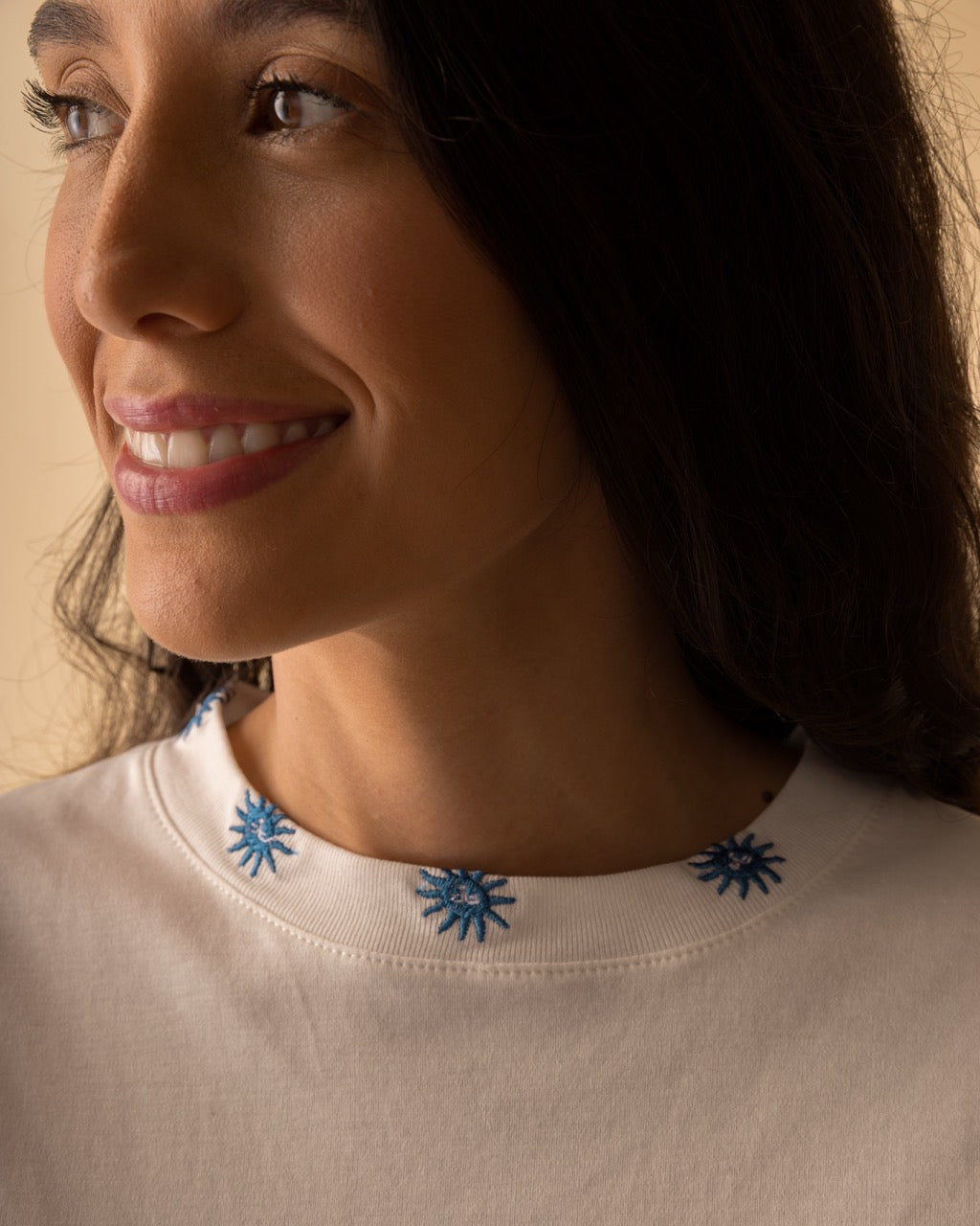 Camiseta Mujer Cruda Soles A Los Mares Los Pesares