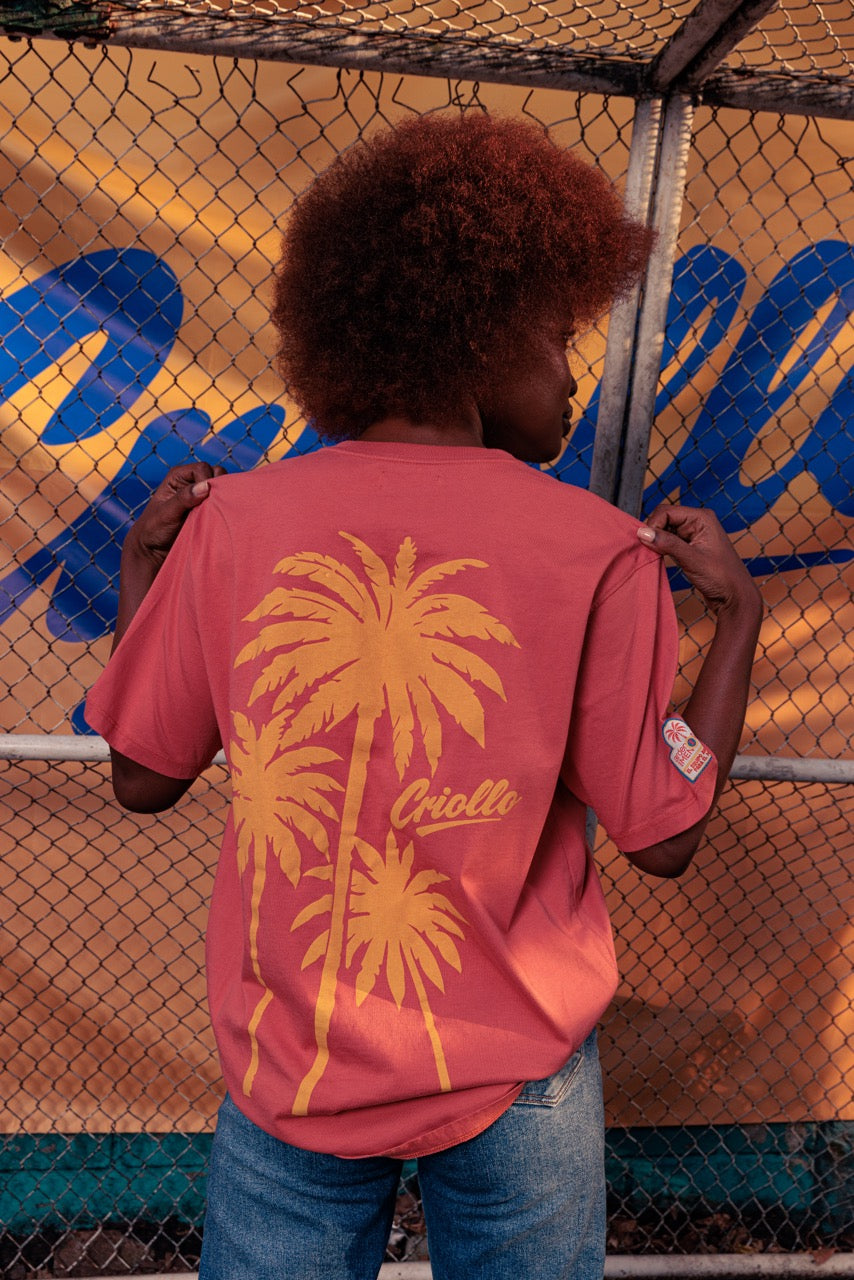 Camiseta Unisex Futbol Criollo Palmera Pastel