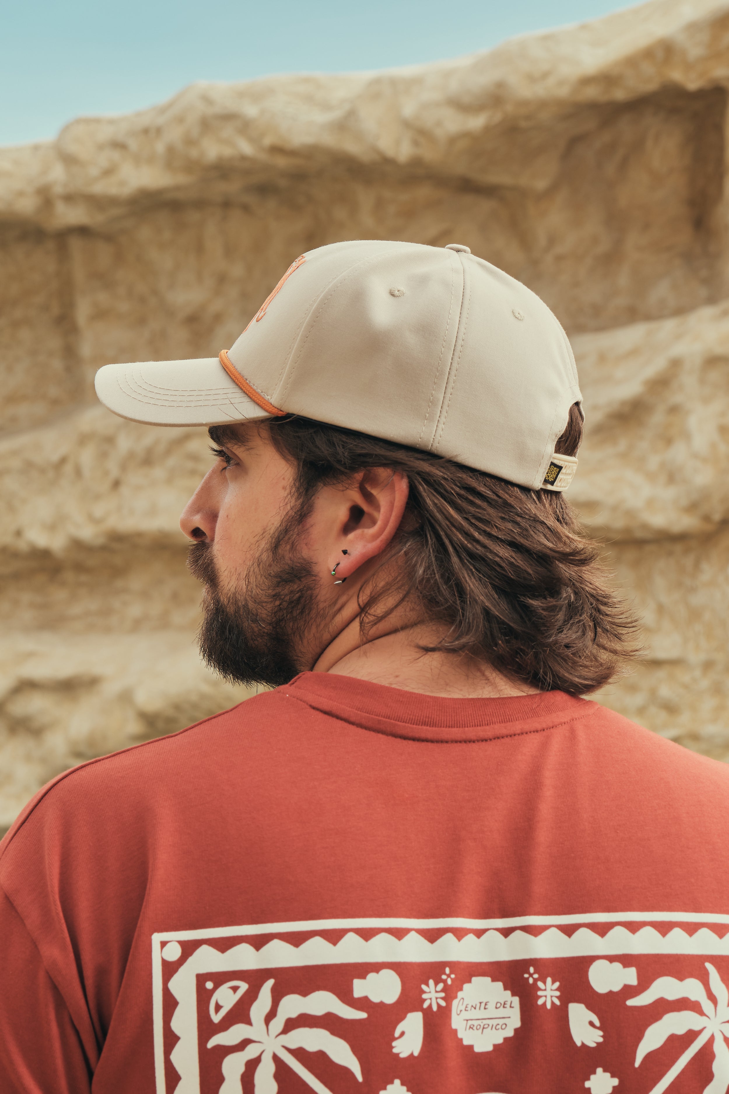 Gorra Gente Del Trópico Beige Bohío (Beisbolera)