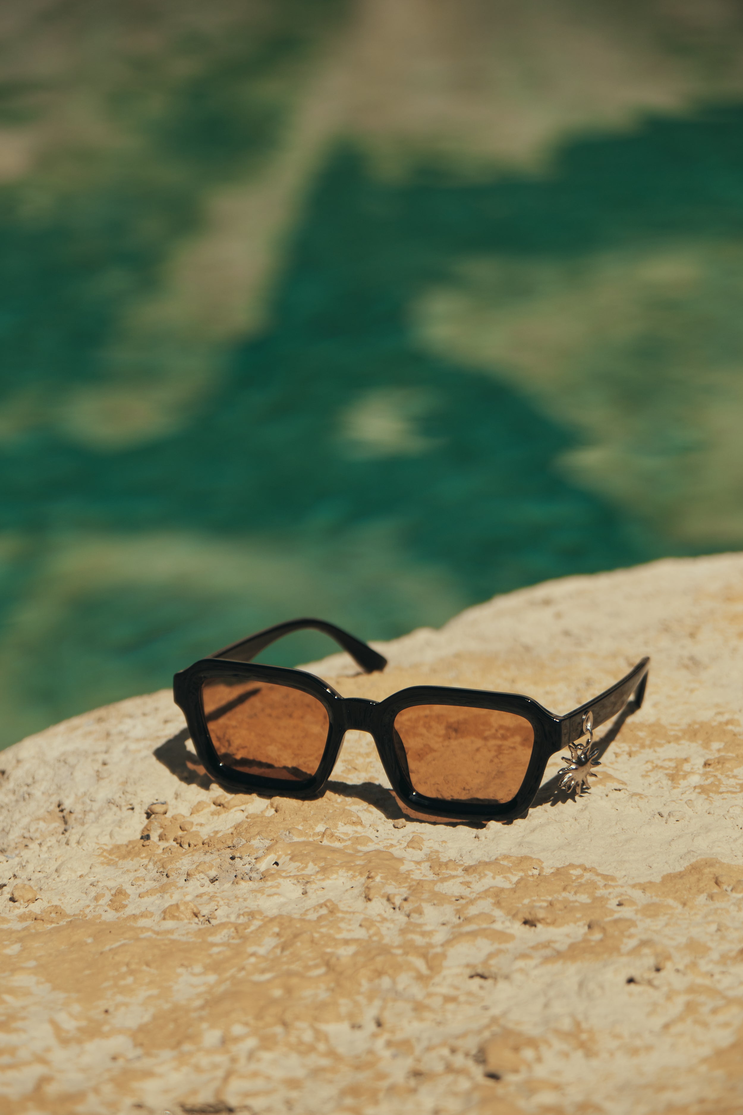 Gafas Buenas Vibras Bohio Sunglasses (Negro-Cafe)