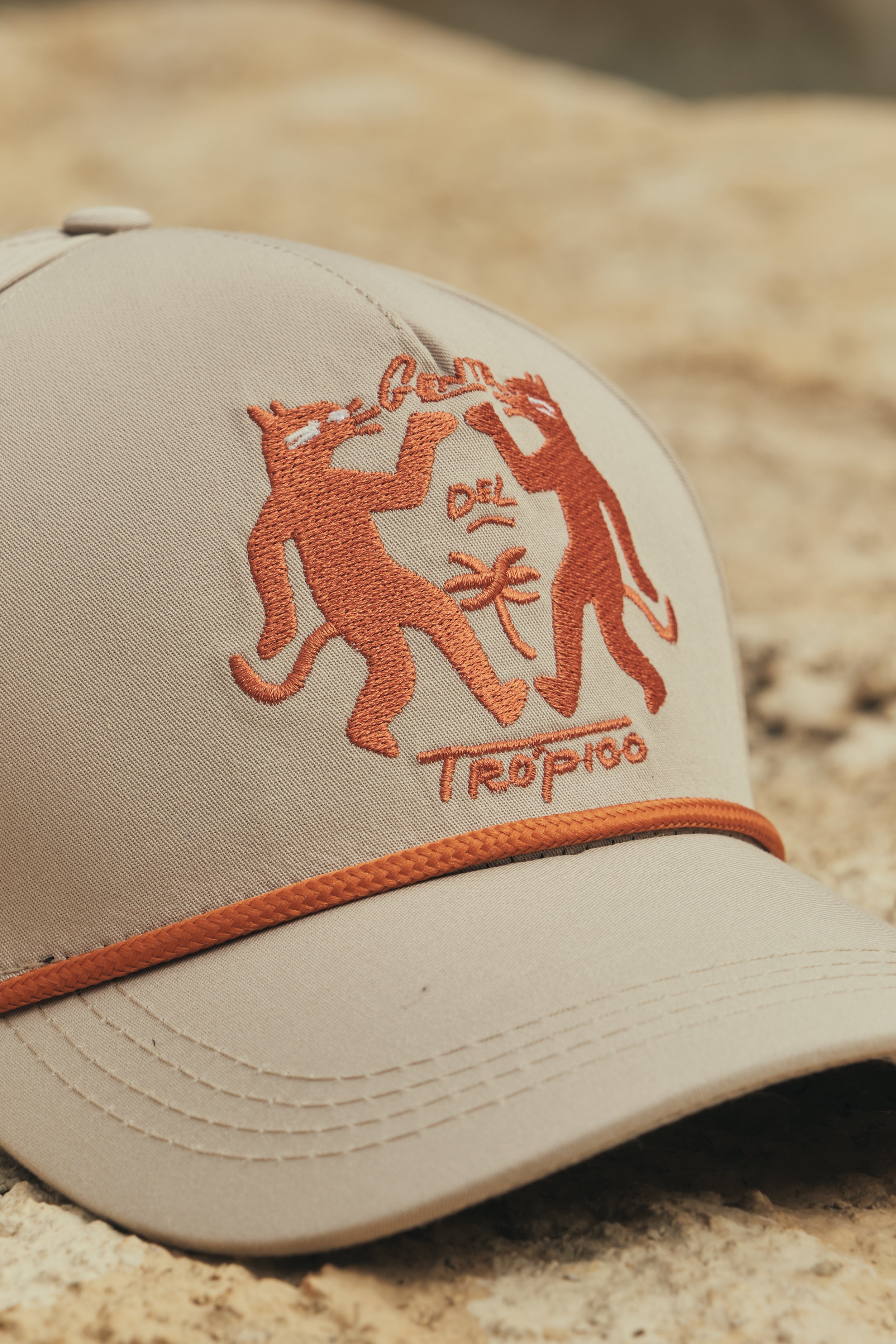 Gorra Gente Del Trópico Beige Bohío (Beisbolera)
