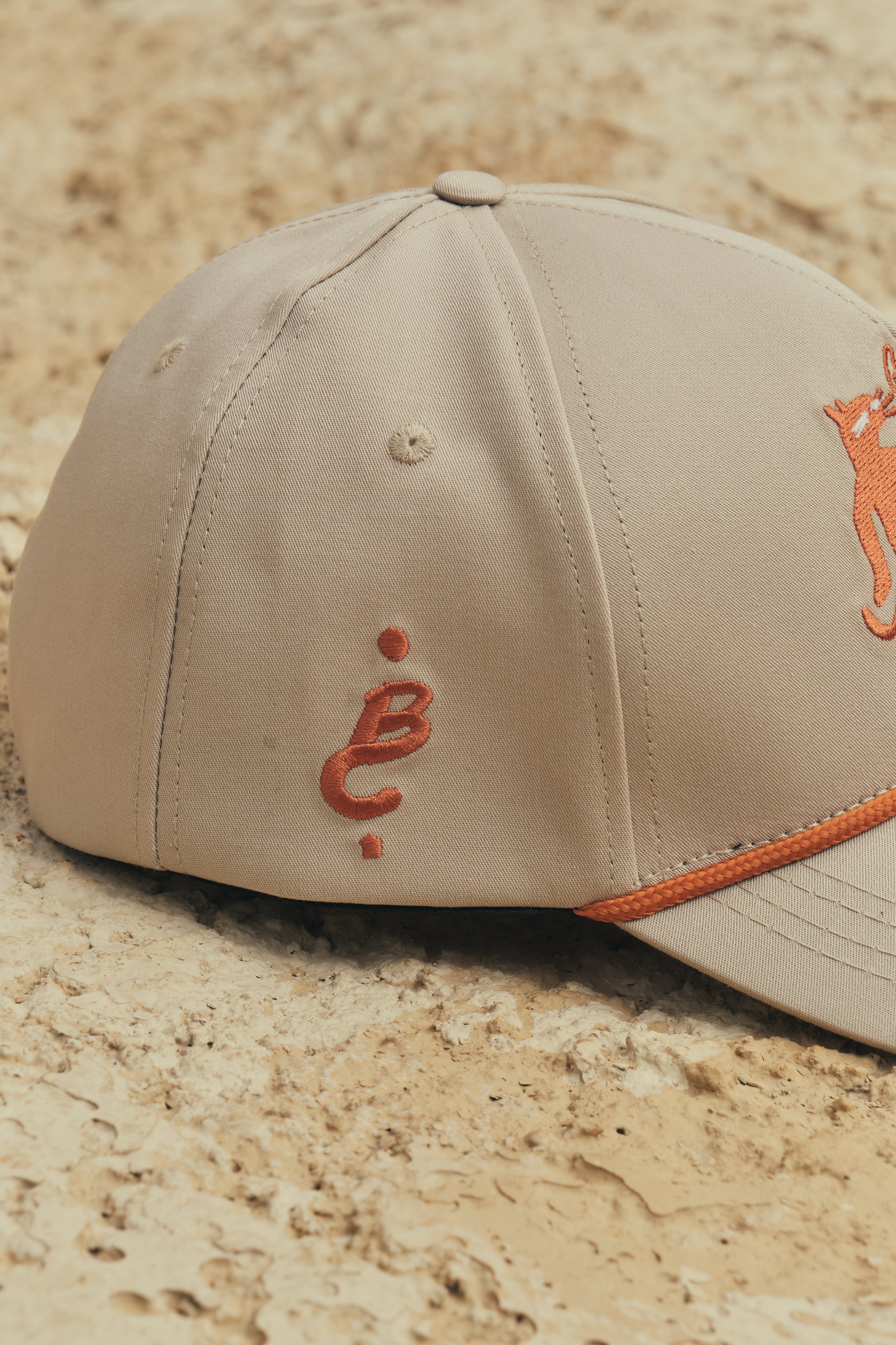 Gorra Gente Del Trópico Beige Bohío (Beisbolera)