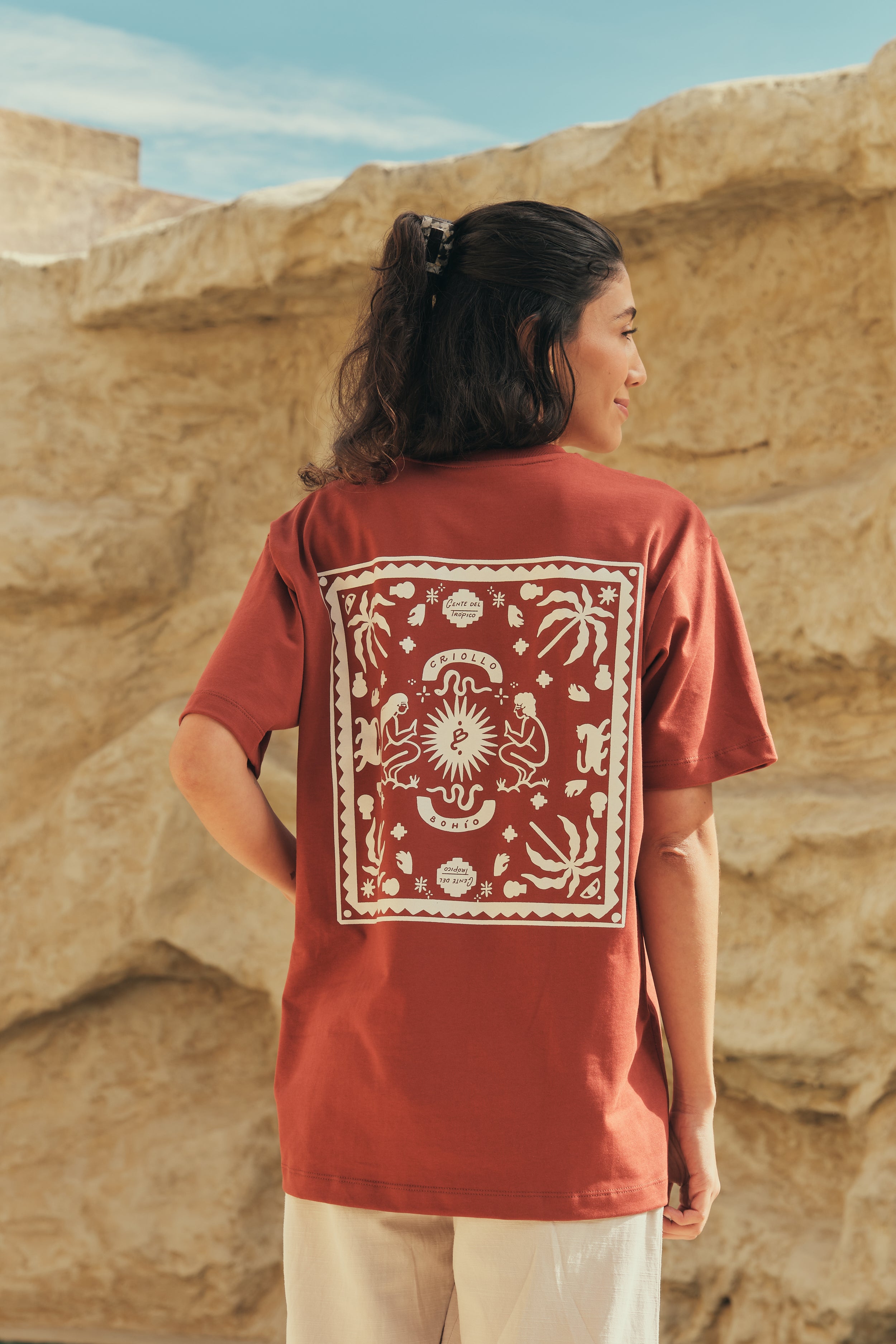 Camiseta Media Oversize Gente Del Trópico Terracota (250 grs)
