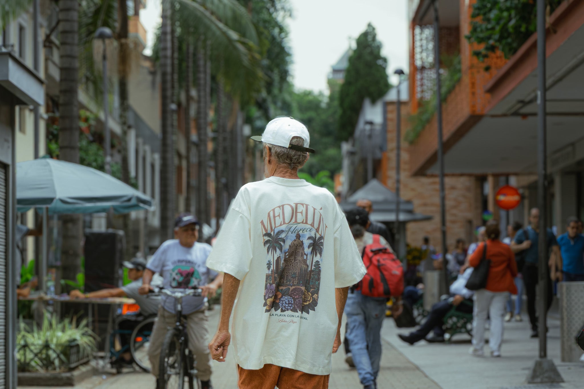 Camiseta Cruda Media Oversize Medellín Florece (270 grs) - ENTREGA 2 SEMANAS