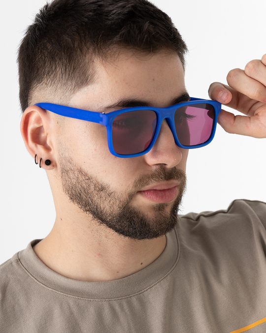 Gafas cuadradas azules lente morado (Hechas con plástico) incluye estuche