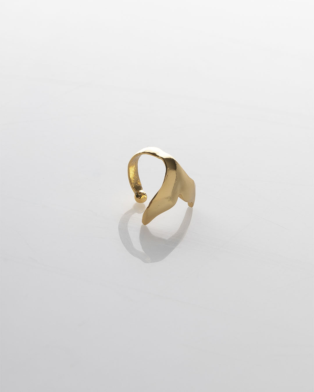 Earcuff Nuquí baño en Oro