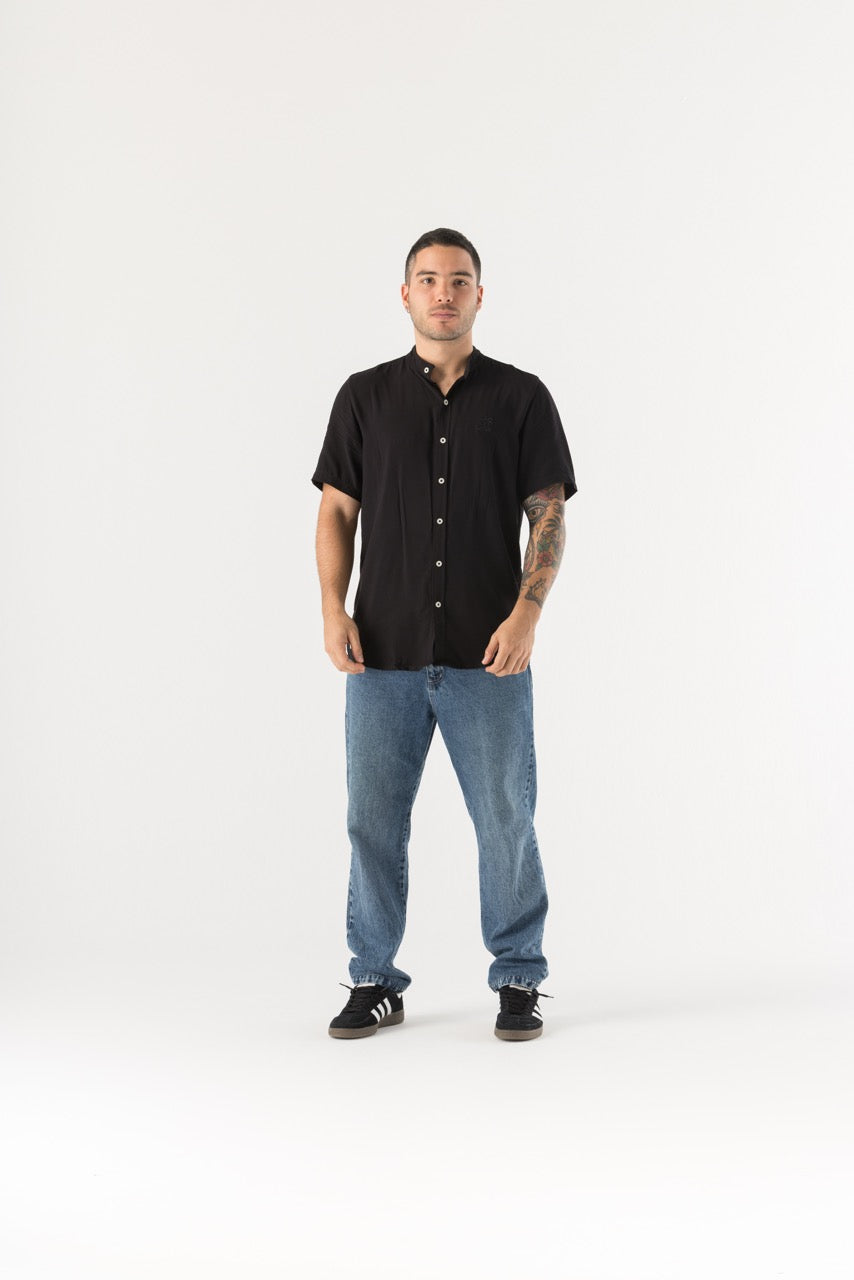 Camisa Hombre Cuello Mao Negra Solano (Chalis)