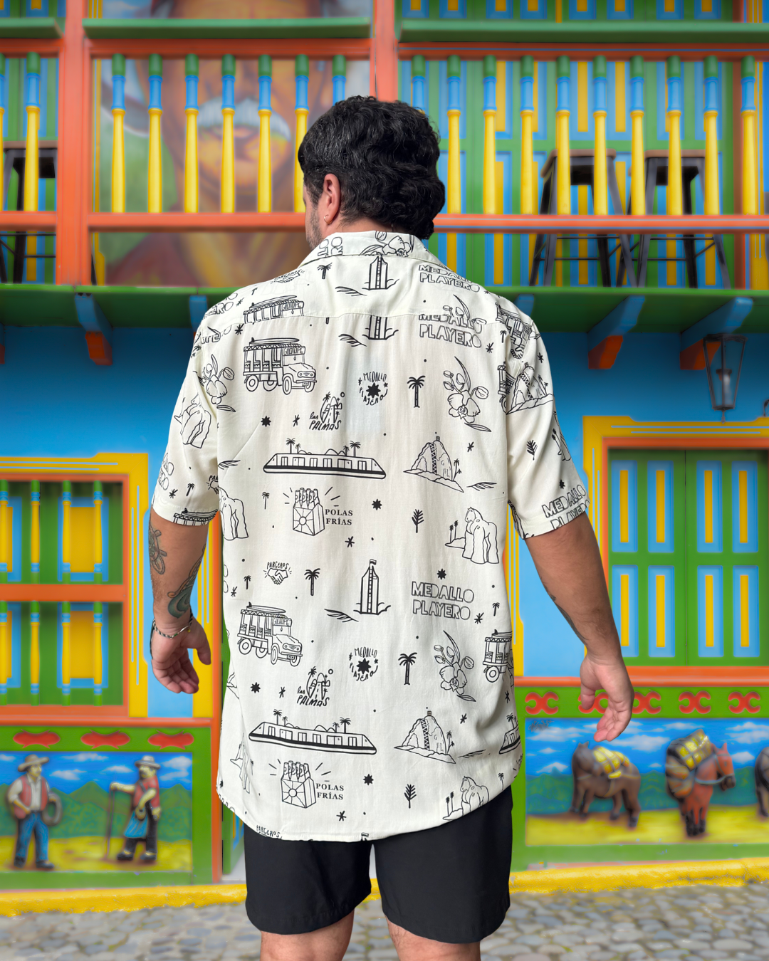 PREVENTA Camisa Masculina Medellin florece (Rayón)